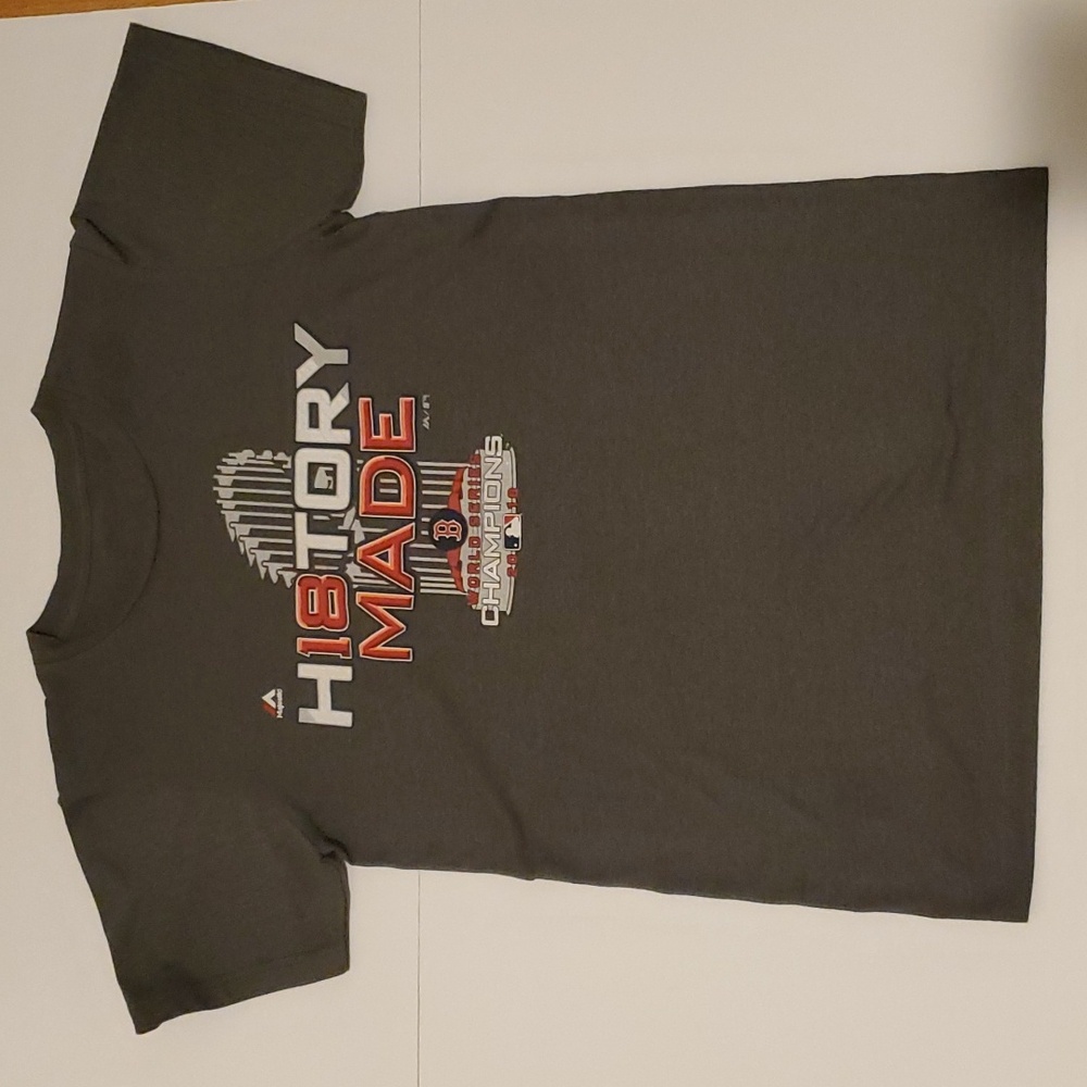 Boston Red Sox 2018 World Series Champion Grey T Shirt, Women's size small